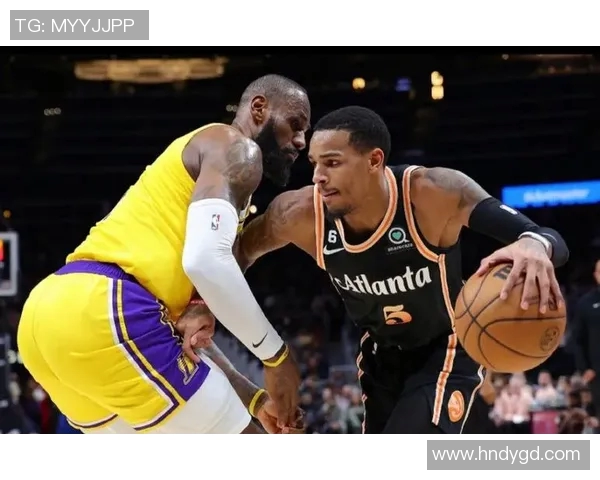 德章泰穆雷如何在NBA赛场上展现个人魅力与团队合作精神