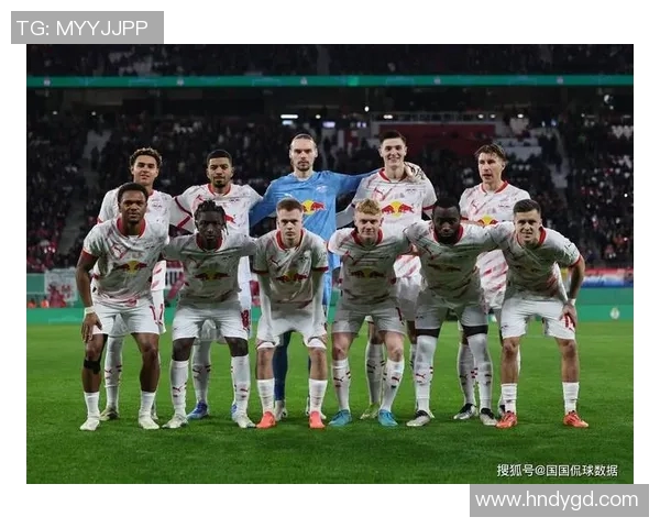 莱比锡红牛主场力克汉诺威96，登顶德甲积分榜巅峰